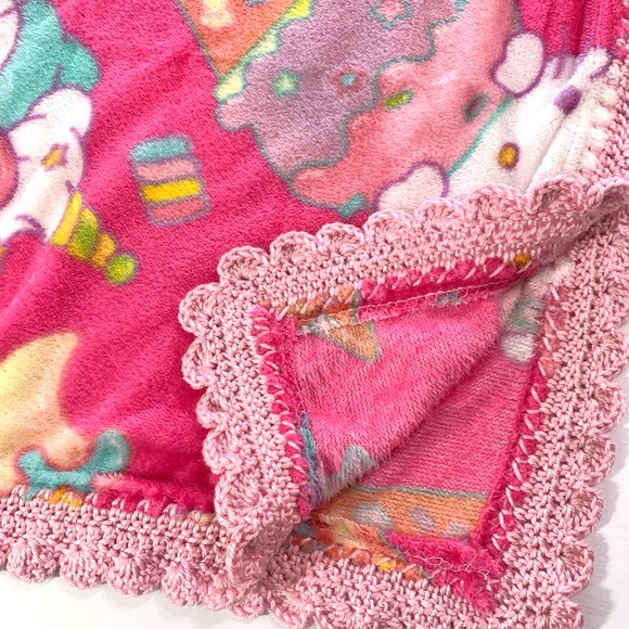 Hello Kitty and Melody Ice Cream Crochet Baby Youth Blanket Plush Set - 3 Piece - Picture 6 of 10
